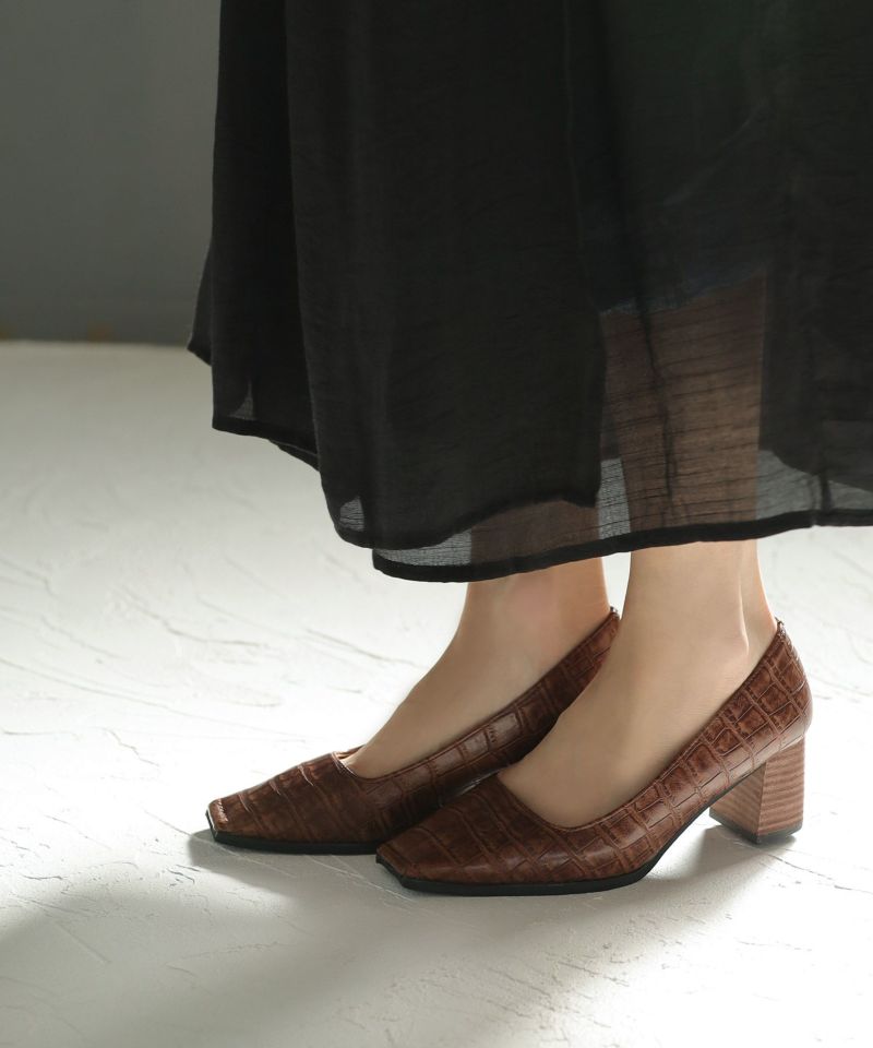 ウッドヒールのスクエアトゥチャンキーヒールパンプス | SESTO ウッドヒールのスクエアトゥチャンキーヒールパンプス | SESTO