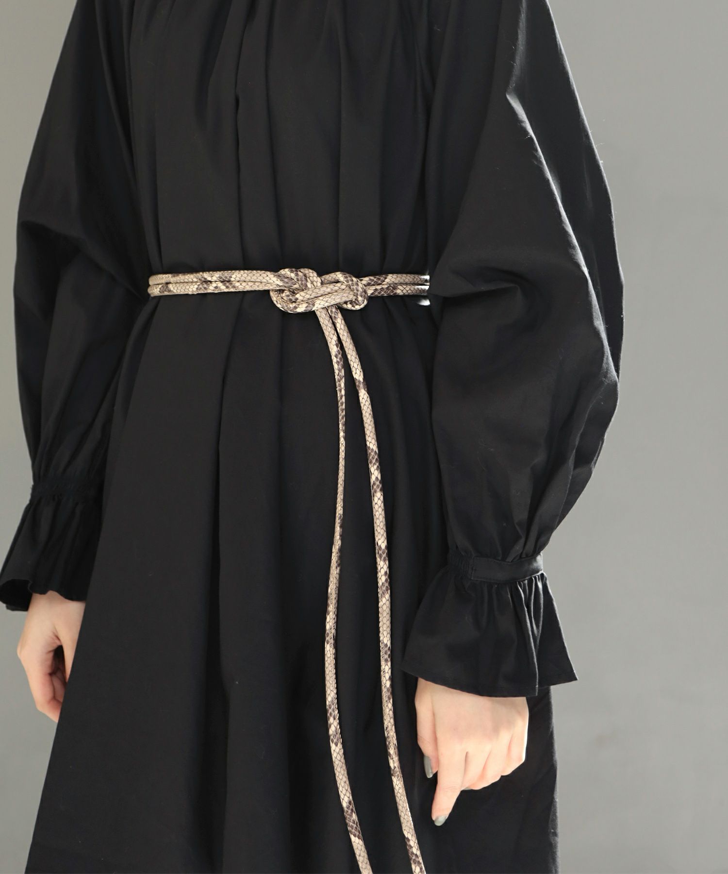 レザー調丸紐のロープノットベルト【3点までゆうパケット可】 一部6月下旬入荷予定