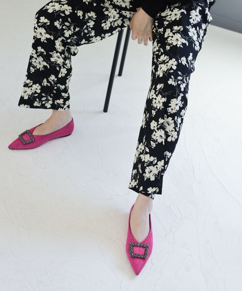美品♡OHGA ビジュー付きポインテッドトゥフラットシューズ OHGA | 商品一覧ページ | KOBUNSHA SELECT SHOP | 全商品