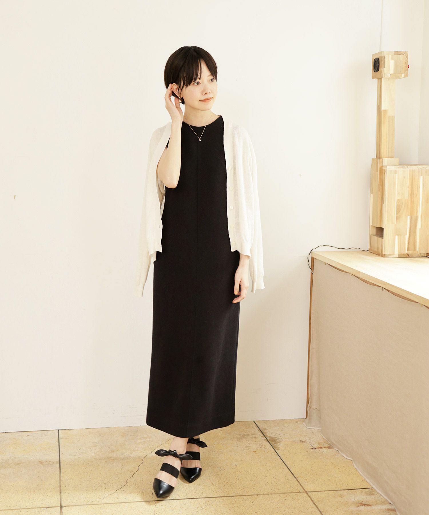 取り外しできるリボン付きゴムストラップピンヒールポインテッドトゥパンプス