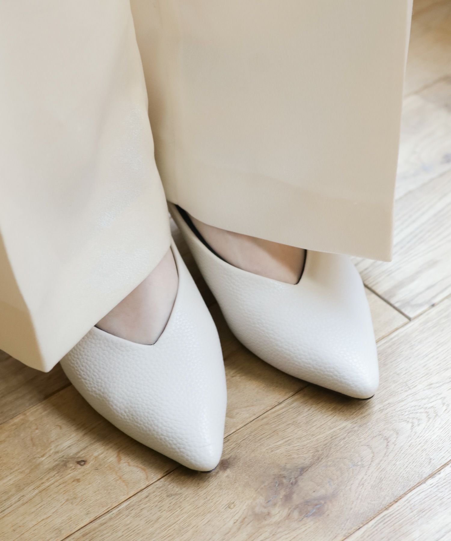 削れないかかとゴム＆高機能クッションの美脚ローヒールパンプス 一部8月下旬入荷予定