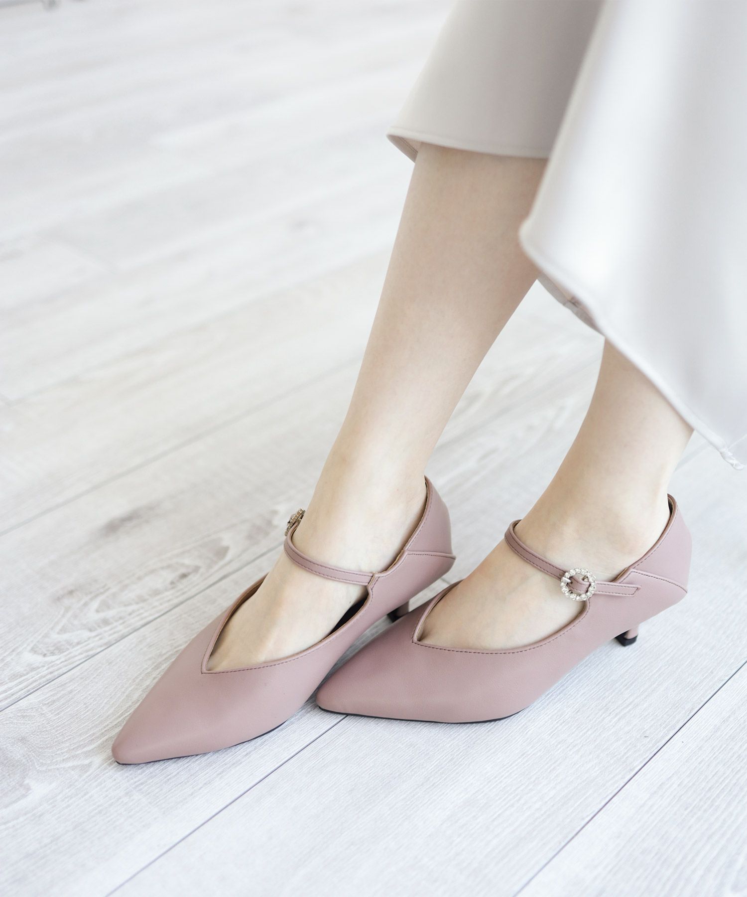 かかとが踏める2Way！ビジューバックルポインテッドトゥキトゥンヒールパンプス 一部7月上旬入荷予定