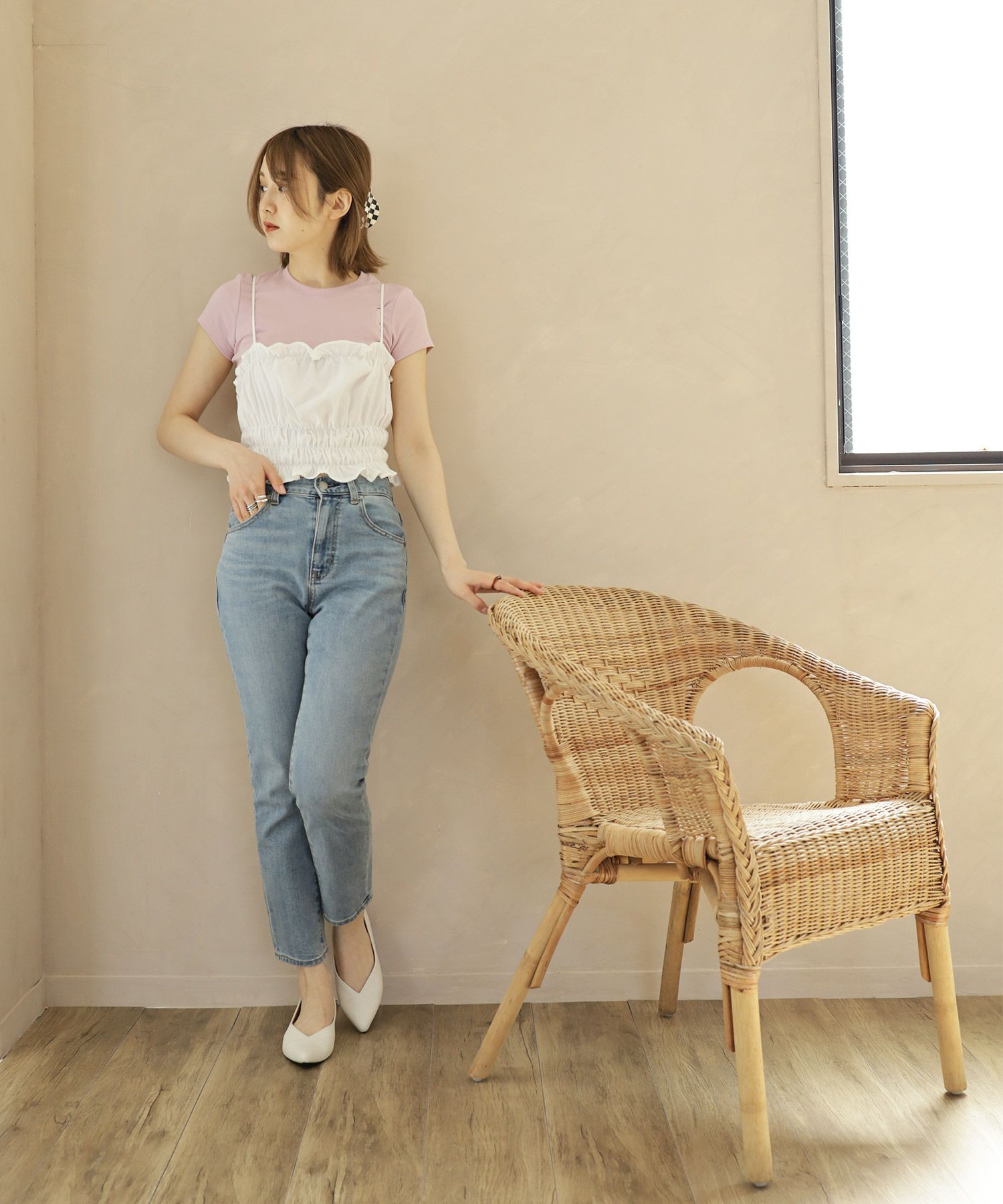 高機能クッションのVカット美脚ウッドヒールパンプス