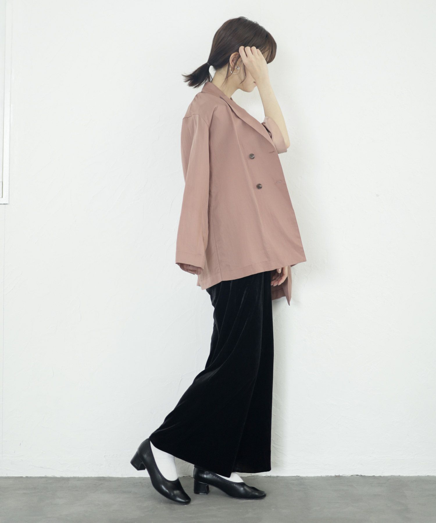 履き口ゴムの柔らか素材スクエアトゥパンプス▲返品不可