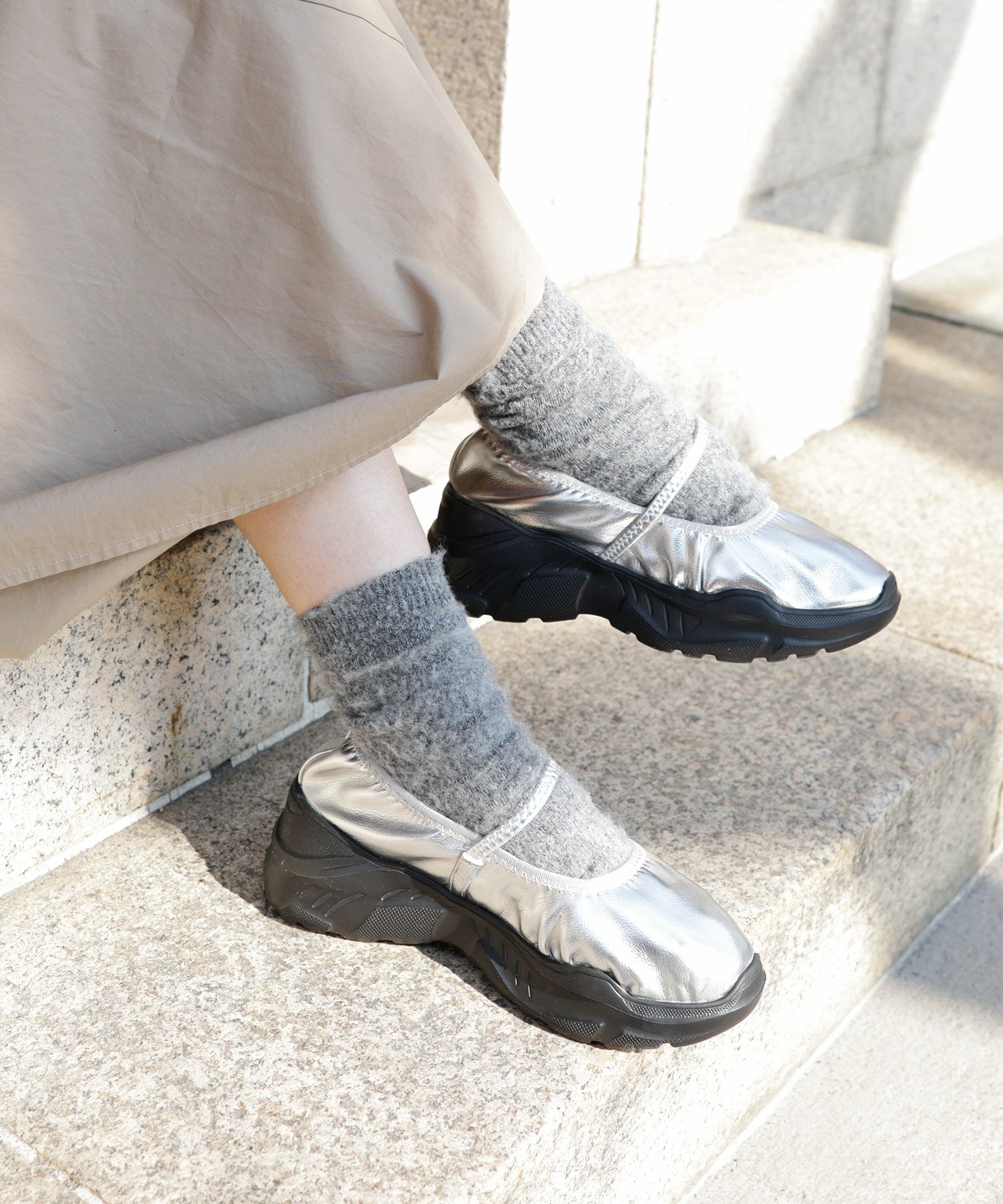 ゴムストラップマシュマロフィット厚底スニーカー